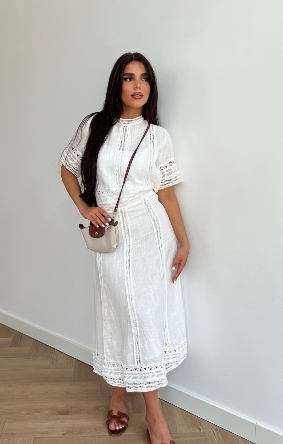 Sun-kissed set white