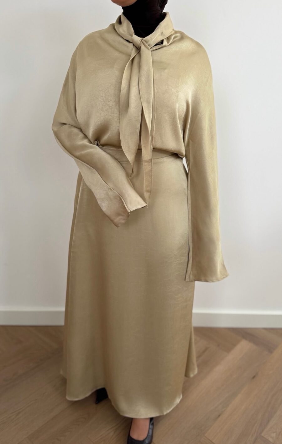 Satin skirt set avocado