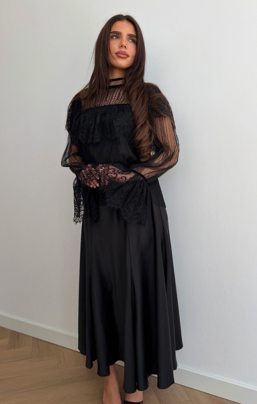 Elegance lace top black