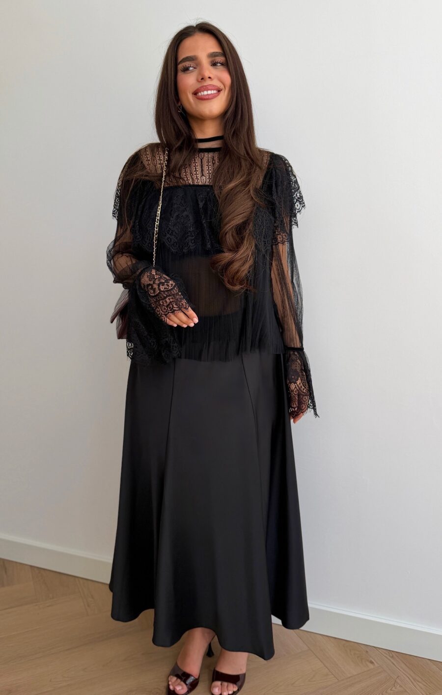 Satin a-line skirt black | premium